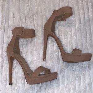 Beige heels